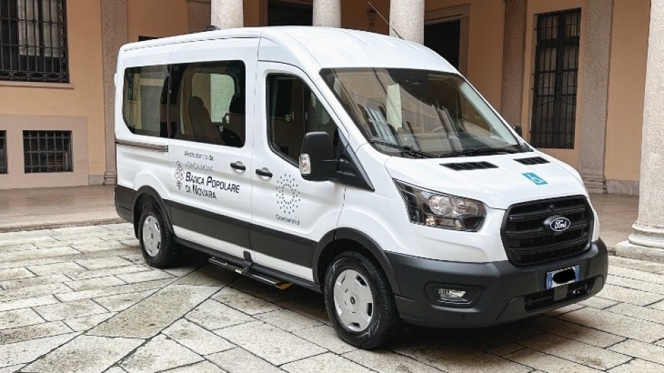 Fondazione BPN, donato mezzo per trasporto disabili a Concentrici ODV